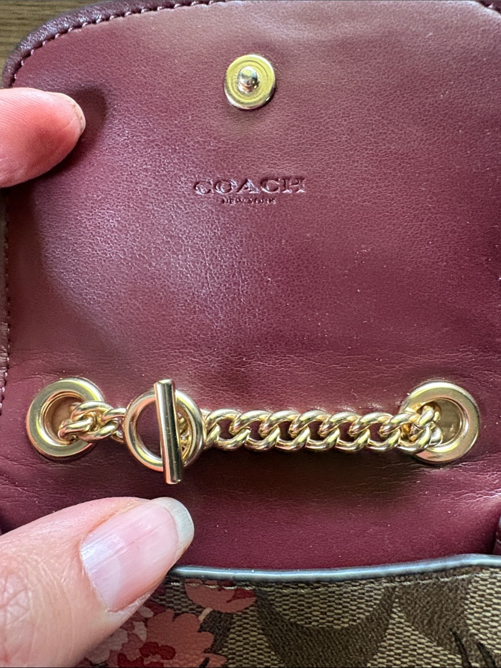 Coach Burgundy Floral Signature Crossbody Phone Bag with Gold Chain - Picture 4 of 5